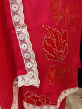 Load image into Gallery viewer, Pink Chinon Crape Semi-Stitch Suit Without Sleeves With Handwork And Lacework
