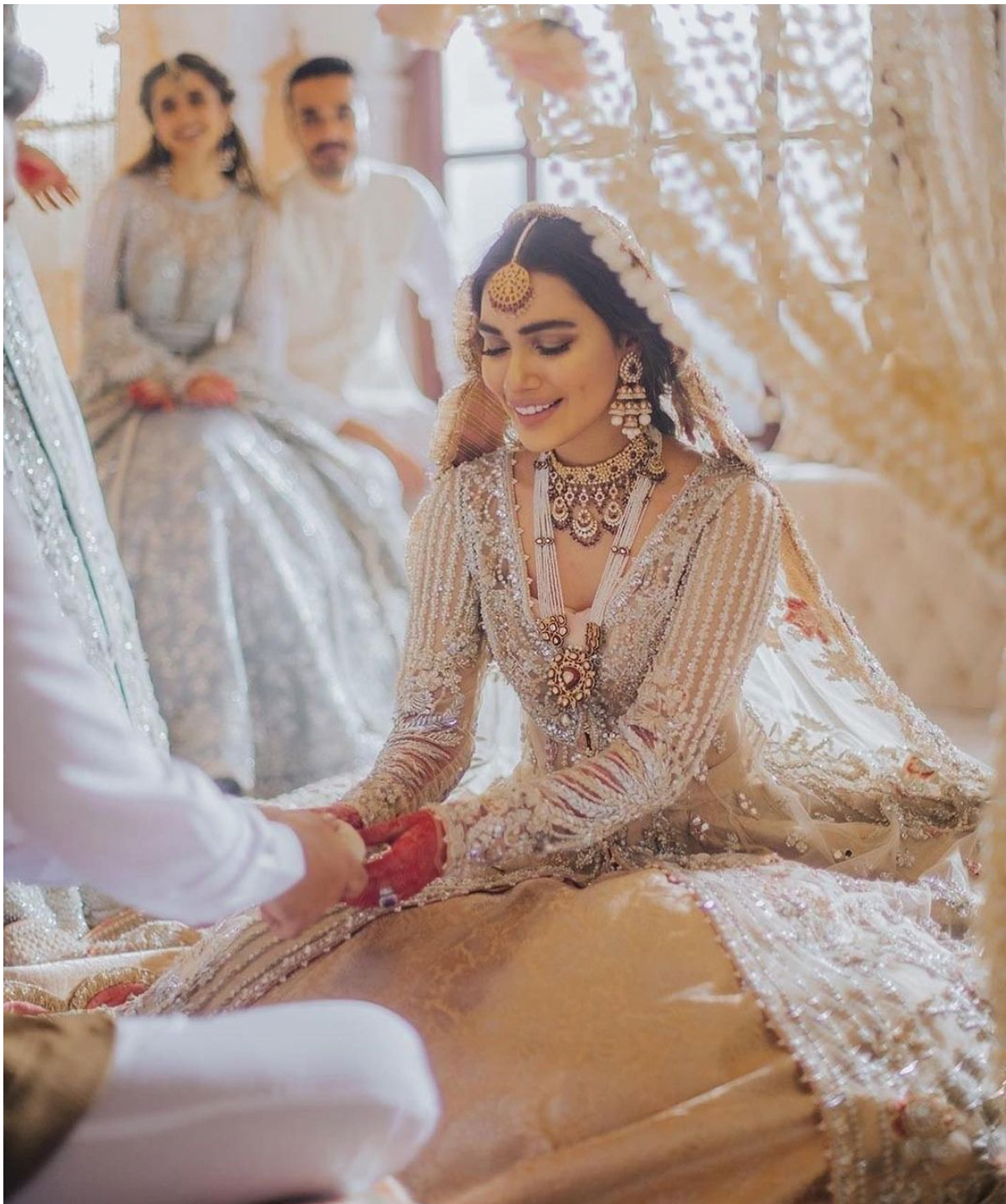 Say Hello to the Best Bridal Colors of the Season: Ivory and Gold