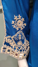 Load image into Gallery viewer, Corset With Chinon Fabric And Thread Work With Mirror Work
