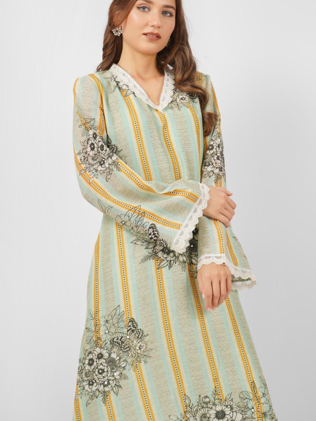Linen Indo Western with Pearl and Printed Embroidery 5