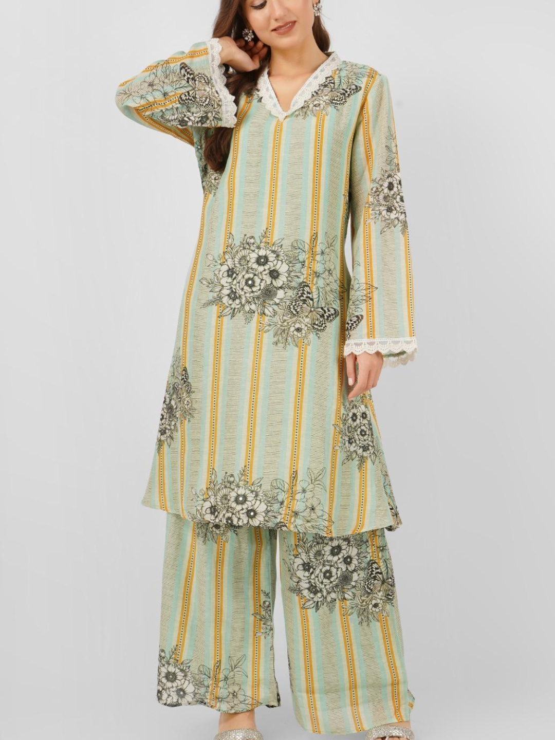 Linen Indo Western with Pearl and Printed Embroidery 8