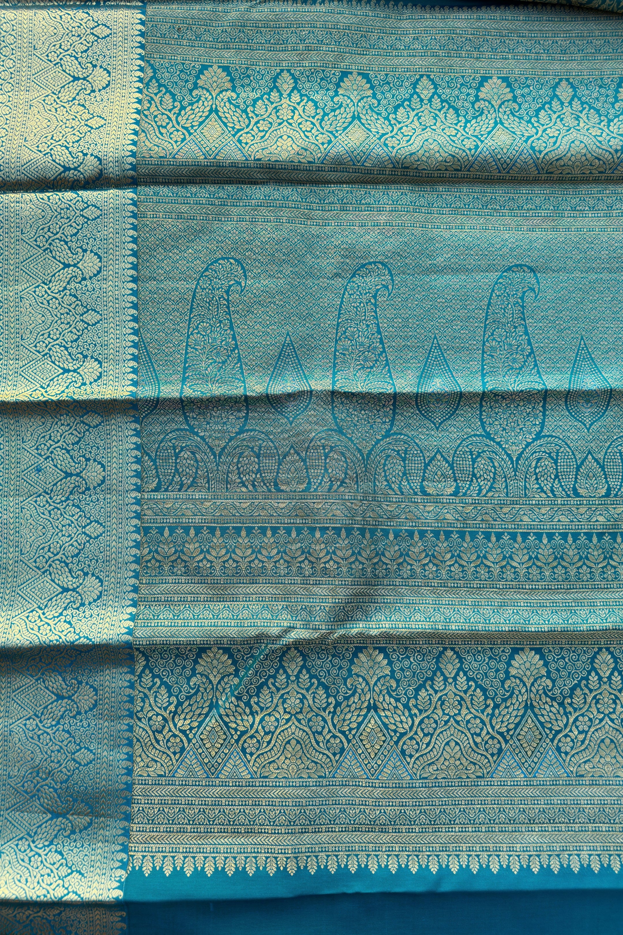 Green Banarasi Kanjivaram Unstitched Saree Embellished With Zari Work