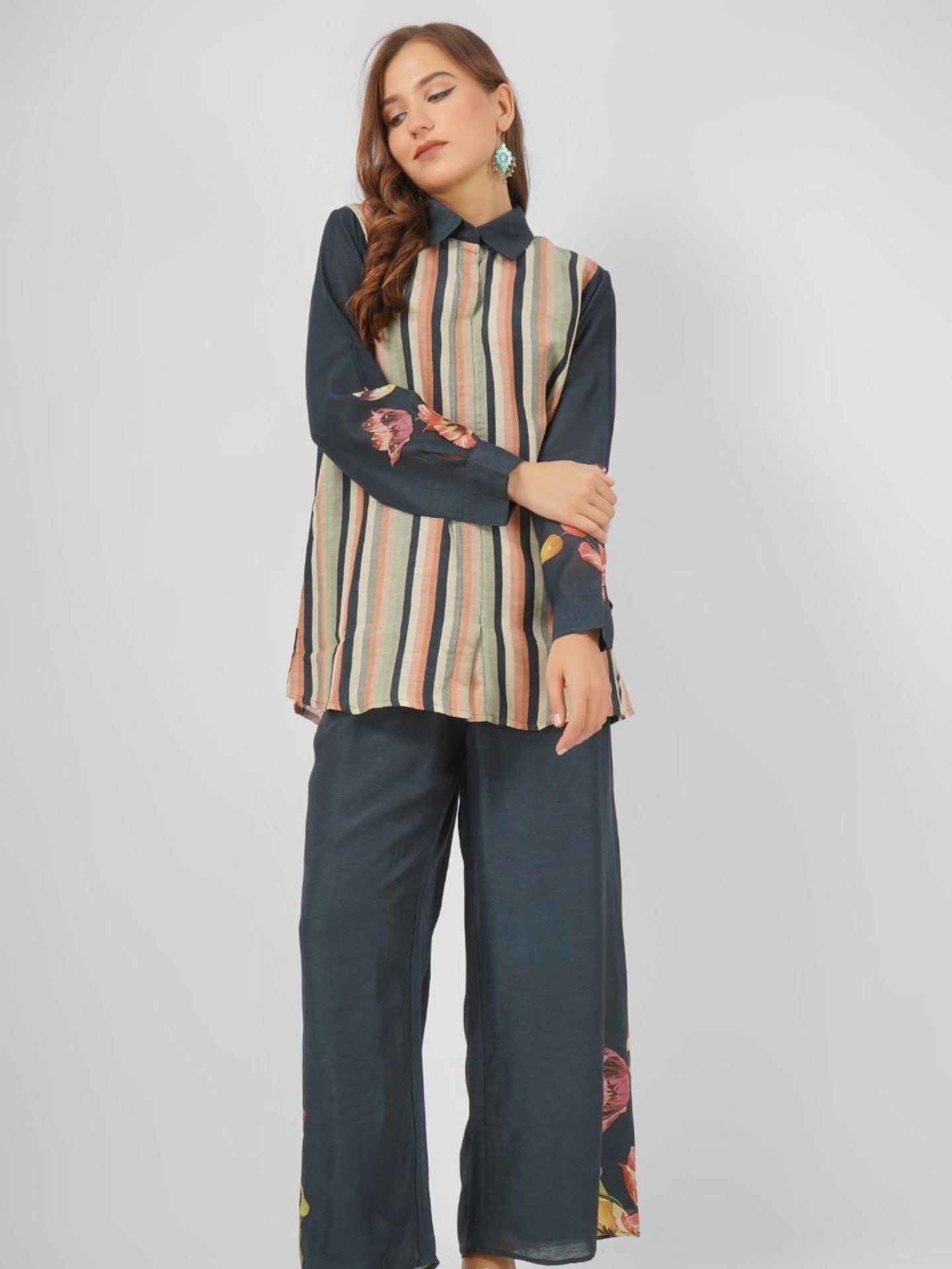 Linen Indo Western with Printed Embroidery 1