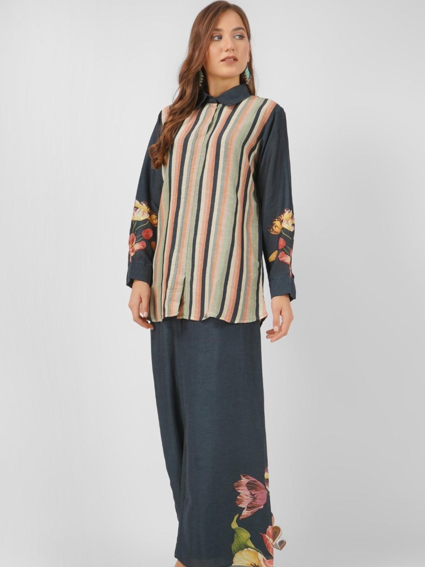 Linen Indo Western with Printed Embroidery 2