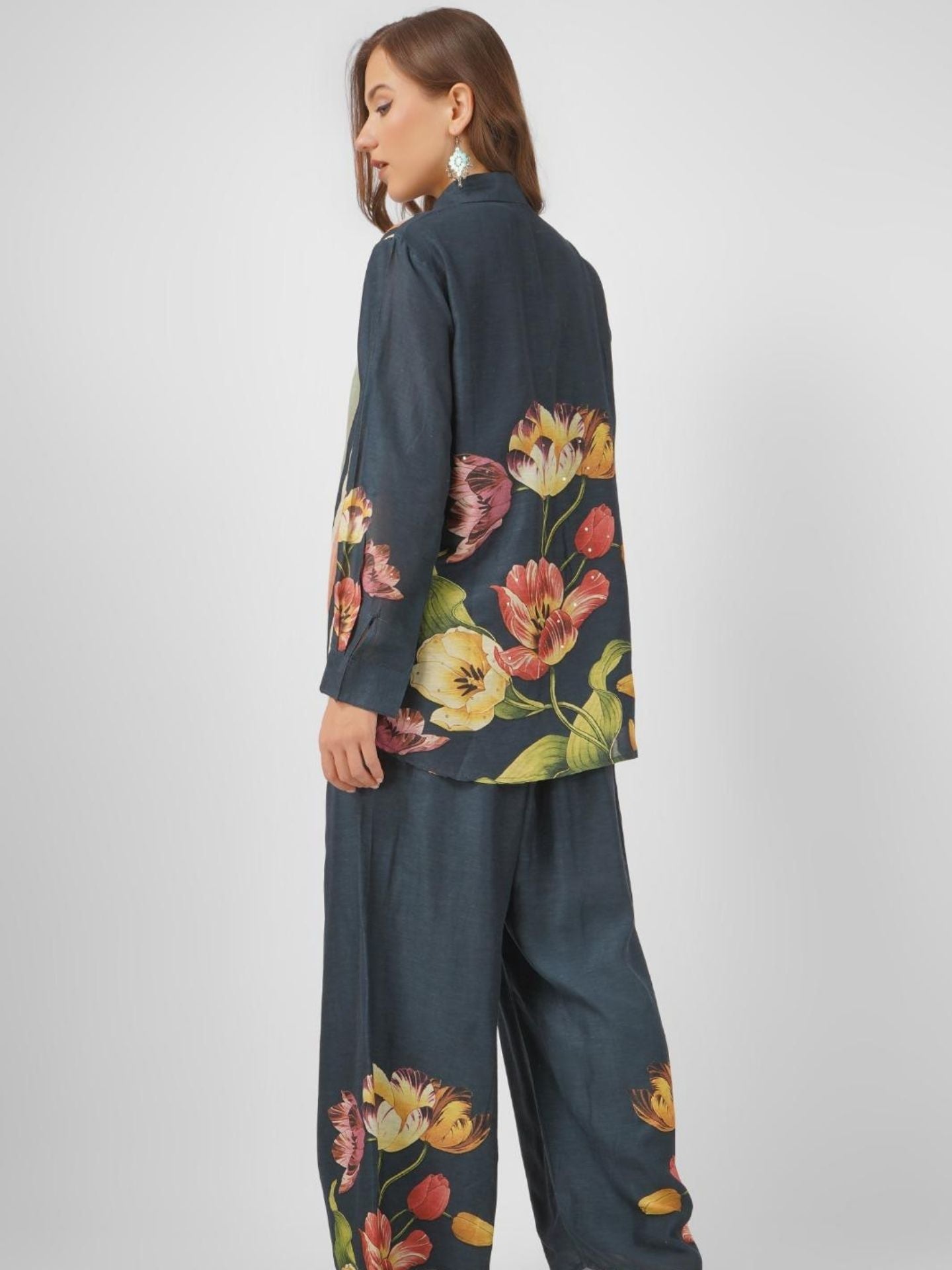 Linen Indo Western with Printed Embroidery 6
