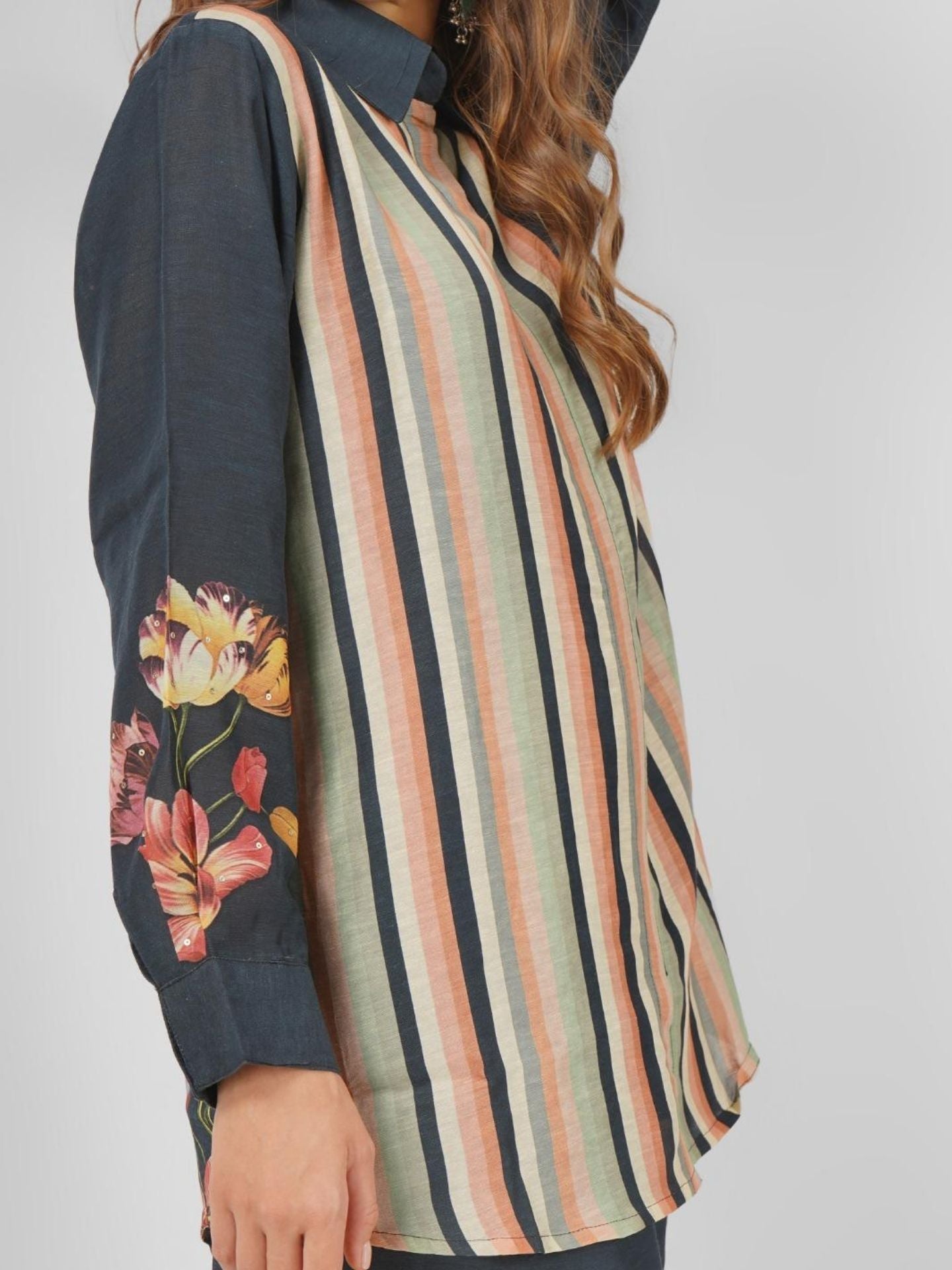 Linen Indo Western with Printed Embroidery 7