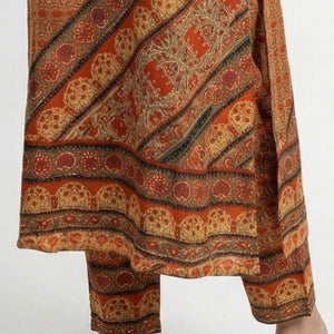 Orange Muslin Suit Set with Sequins Detailing