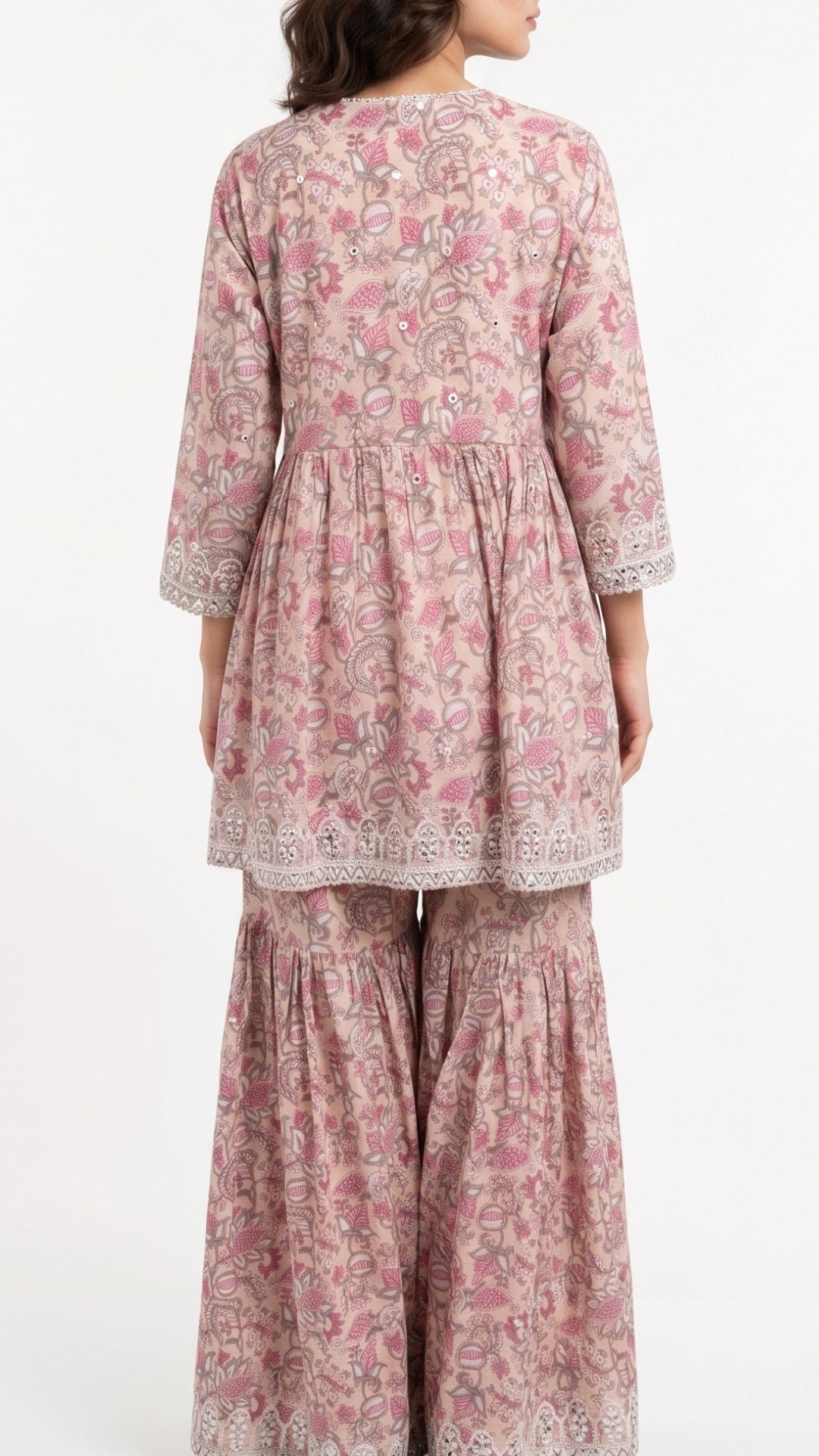 Pink Digital Printed Cotton Suit With Thread & Patti Work