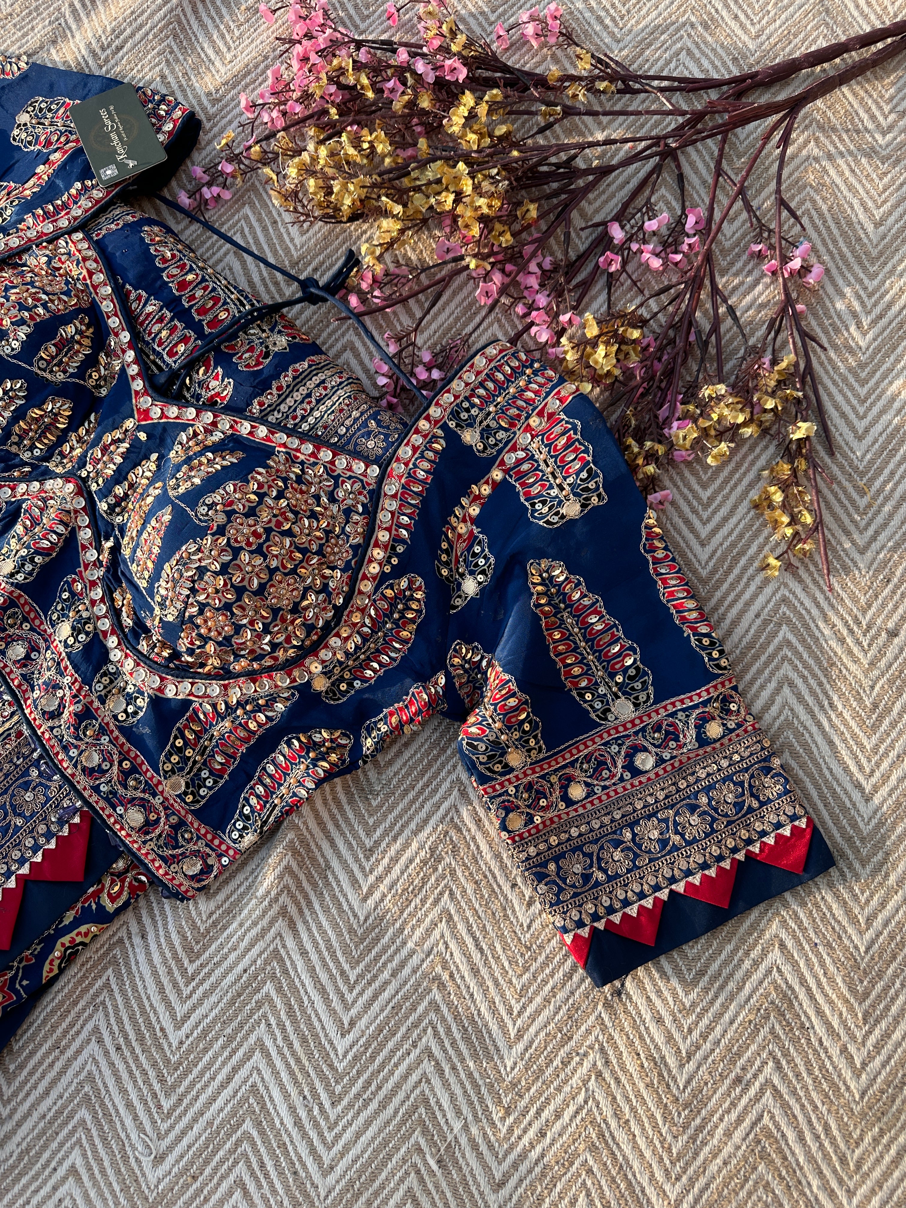 Peacock B Crepe Saree with Blouse with Printed, Sequins, Pearl and Zari Embroidery 3
