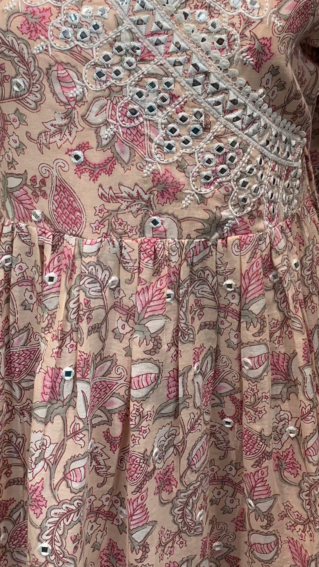 Pink Digital Printed Cotton Suit With Thread & Patti Work