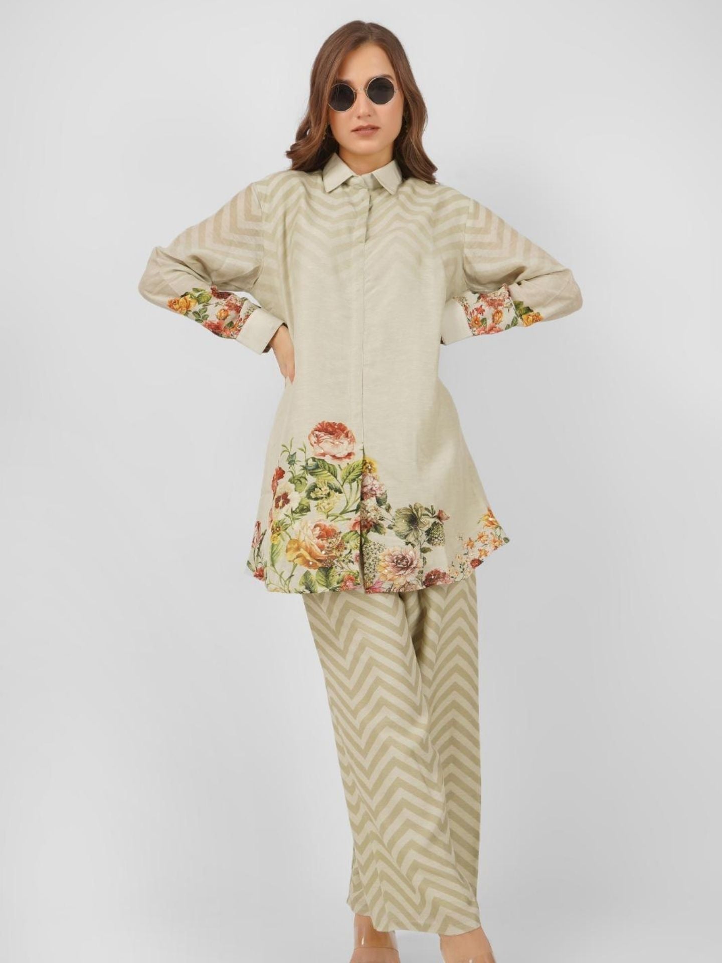 Linen Indo Western with Sequins and Printed Embroidery 1