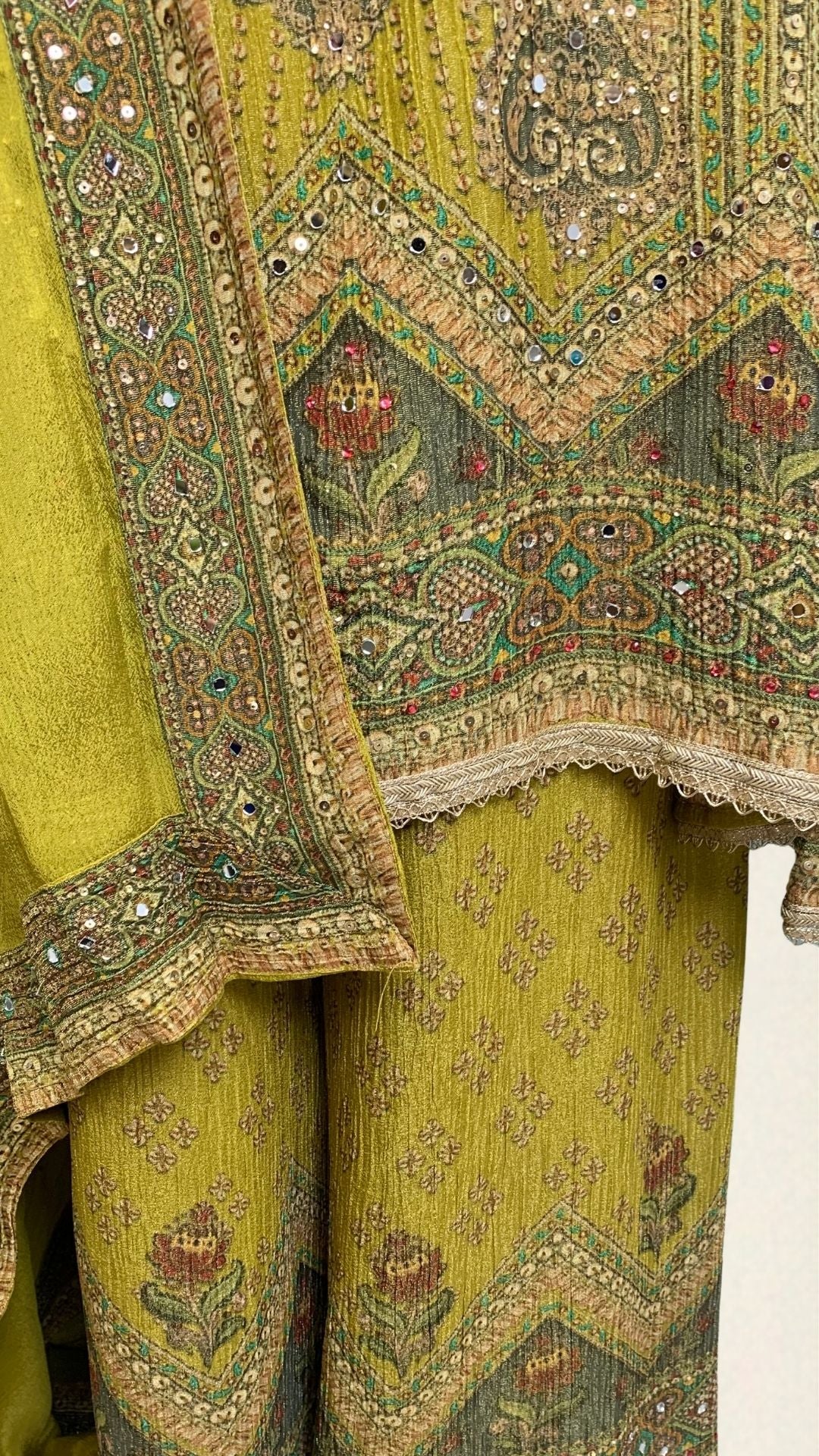Mehandi Green Wrinkle Tissue Digital Printed Suit with Mirror Detailing and Palazzo