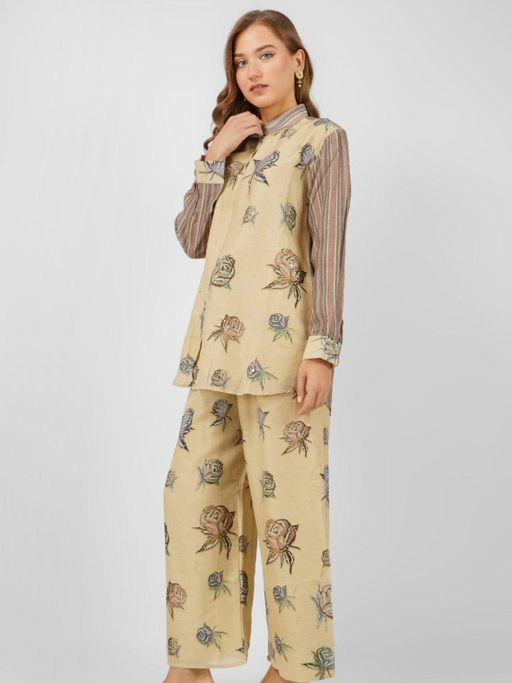 Lemon Green Linen Indo Western with Mirror and Printed Embroidery 1