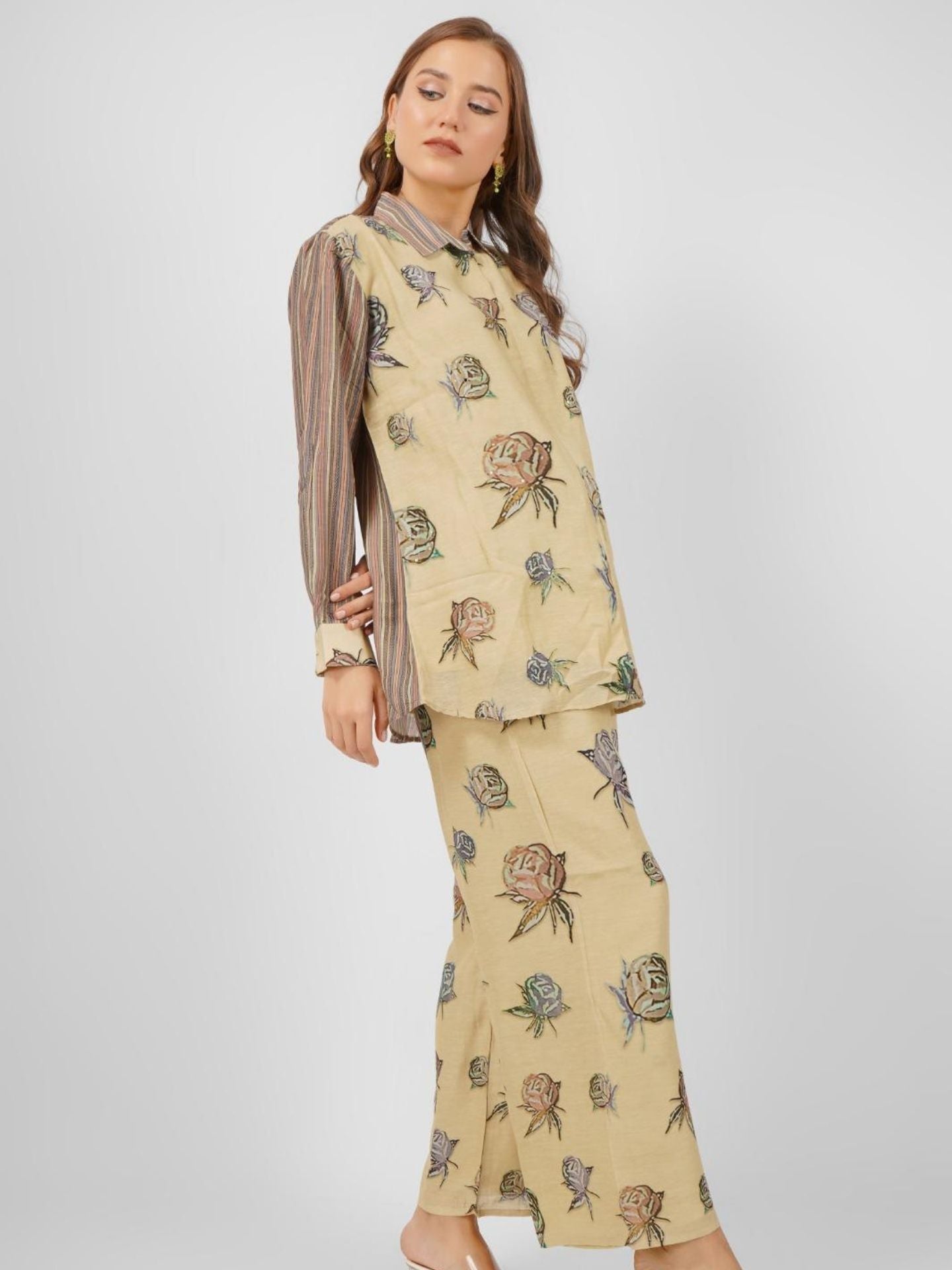 Lemon Green Linen Indo Western with Mirror and Printed Embroidery 4