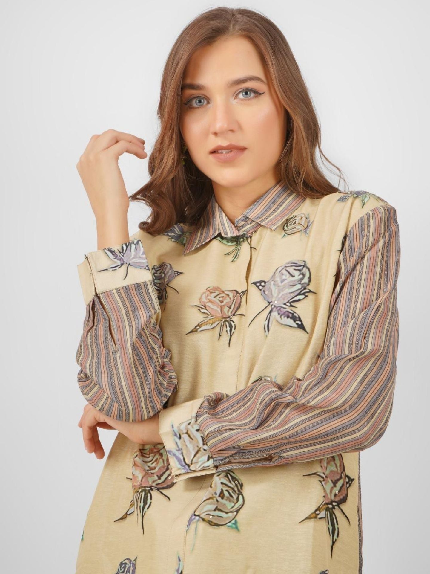 Lemon Green Linen Indo Western with Mirror and Printed Embroidery 6