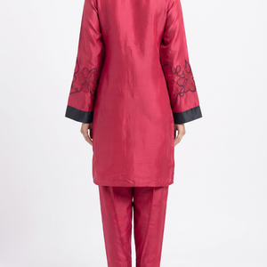 Magenta Crepe Suit with Cutdana Embroidery 5