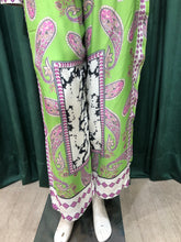 Load image into Gallery viewer, Green Muslin Silk Co ord Set With Digital Print
