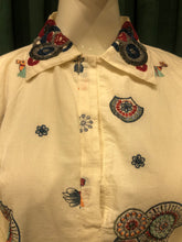 Load image into Gallery viewer, White Cotton Co ord Set With Multi Thread With Pearl Work
