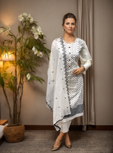 Load image into Gallery viewer, Cotton unstitched suit with chickenkari
