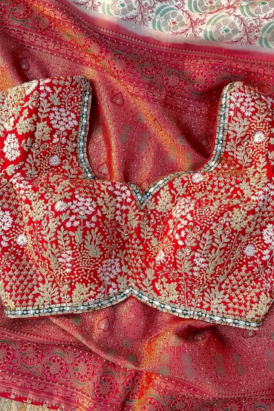 Ivory Banarasi Saree Embellished With Zari, Stone, Sequins & Mirror Work