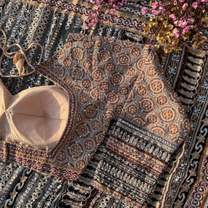 Peach Crepe Saree with Blouse with Printed, Zari, Sequins, Pearl and Mirror Embroidery 15