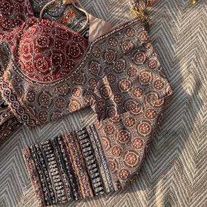 Peach Crepe Saree with Blouse with Printed, Zari, Sequins, Pearl and Mirror Embroidery 3
