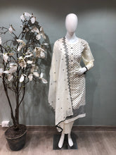 Load image into Gallery viewer, Cotton unstitched suit with chickenkari
