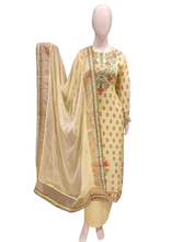 Load image into Gallery viewer, Muslin Semi Stitched Suit with digital print
