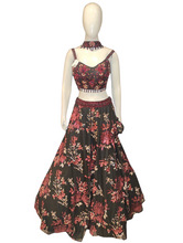 Load image into Gallery viewer, Black Skirt Choli And Dupatta With Hand Work Of Sequins
